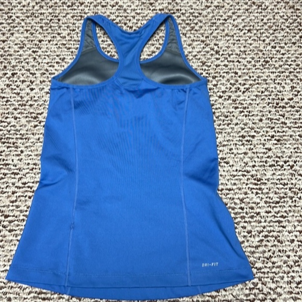 ‎Nike - Picture 4 of 7